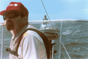 Daring rescue in a US Yacht 25