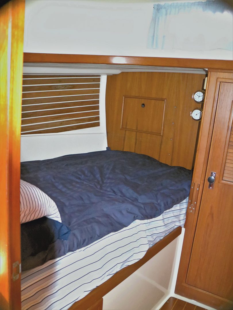Nonsuch 36 sailboat aft cabin