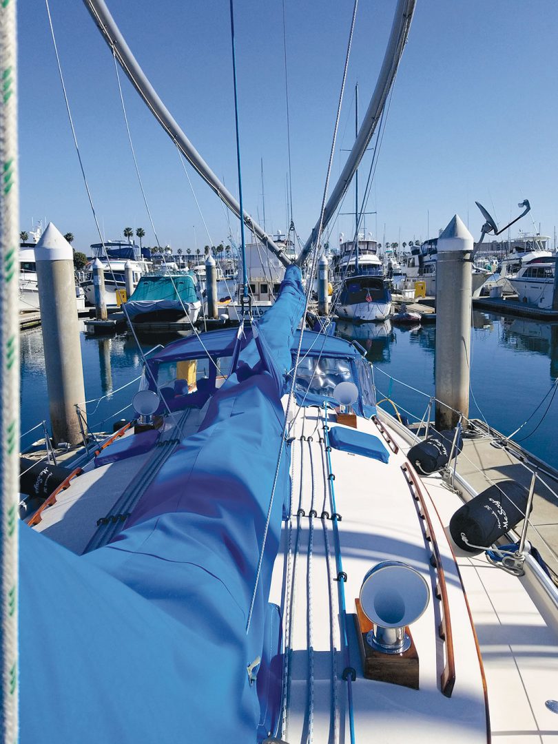 Nonsuch sailboat deck