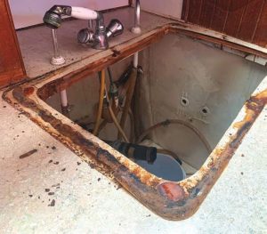 when the sink wasremoved, it was clear that water had intruded under the ange.