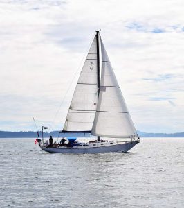 Ericson 41 on water