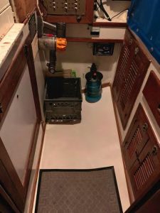 Coated with white KiwiGrip, the new floor brightens the compartment space considerably