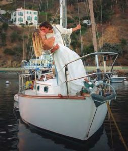 The stars aligned in AvalonCove at Santa Catalina
Island when Nathan and
Kirra decided to elope on
board La Senda.