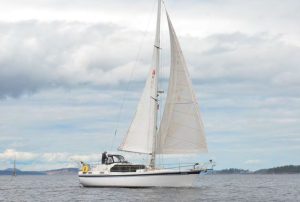 The Nauticat 40 wasrigged as a sloop, cutter,
and ketch, each with a
fairly generous sail plan
for a motorsailer.