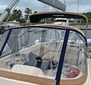 When you are looking for somethingextremely custom like this two-toned
dodger and bimini combination,
it’s important to find a shop that is
willing to work with you on design
ideas that are both beautiful and
functional