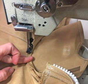 Finishing seams prevents fraying andgives all the projects a more finished
look