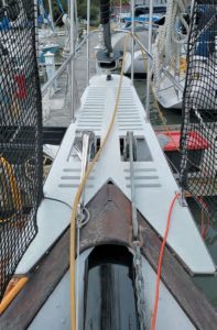 sailboat bow pulpit