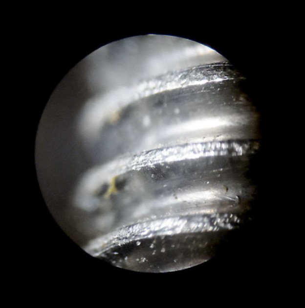 screw threads magnified