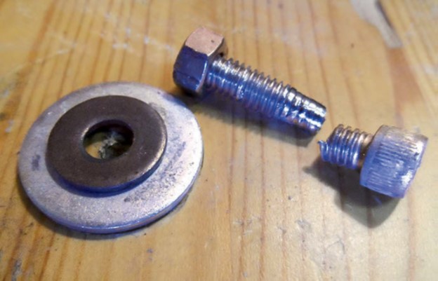 broken bolt with washers