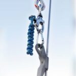 shackle with rope pull