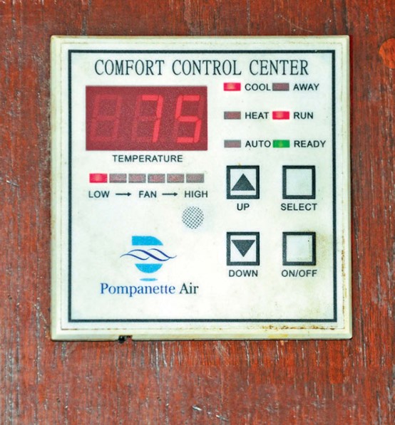 Because the control panels contain the thermostats, Roger installed them in the larger spaces. He uses the “away” button when he and his wife leave the boat for a period of time. It runs the AC for one hour every three, keeping the inside dry and mildew-free, even in the humid Florida summer.