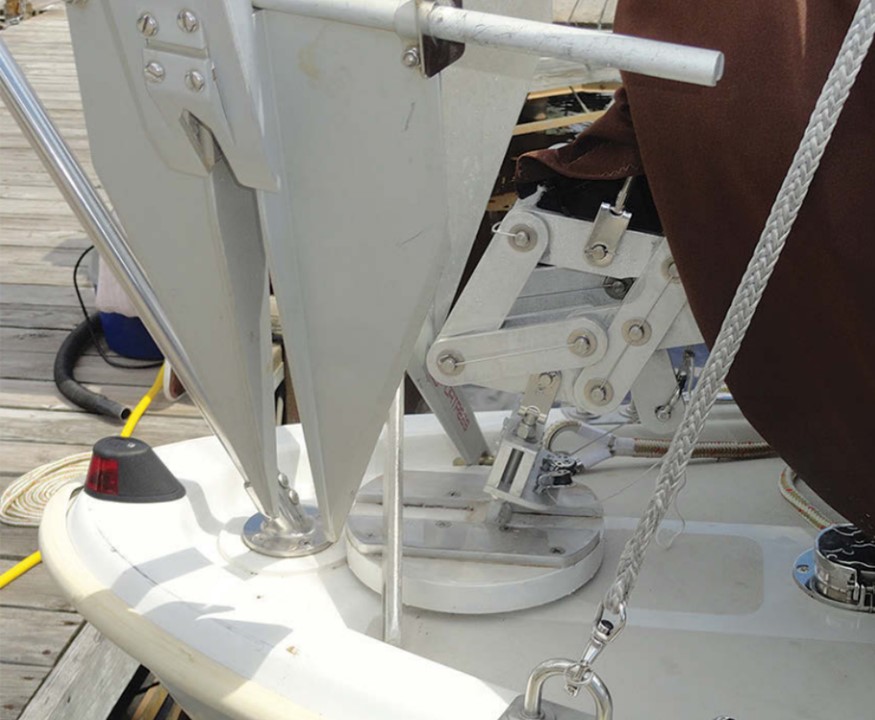 forestay tensioner of sailboat