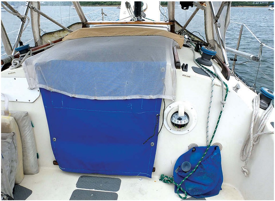 Cliff’s bug screen drapes over the hatch and is held down by fishing weights.