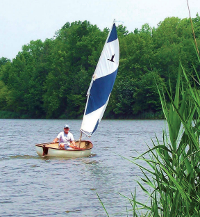 Its timeless design and quality of build make the Oxford Dinghy the quintesssential boat for simply messing about in.