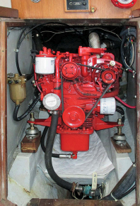 When it was time to replace the Atomic 4, John chose the 2-cylinder Beta 16 since it has a great Kubota block and is set up for ease of maintenance. Everything he needs access to is on the front of the engine.