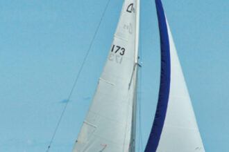 Even though it’s a nearly 40-year-old design, the Aloha 8.5 is still an eye-catcher with its pleasing proportions, attractive sheer, and just enough trim to avoid a bland appearance. Here, Bob Gloman’s Tal Vez shows off her light-air ability.
