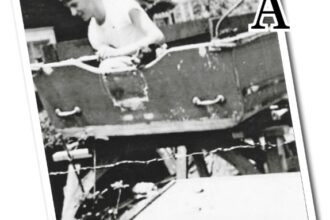 Ken’s “old-boat gene” first expressed itself when he was a teenager and he felt compelled to renovate a pre-1955 runabout.