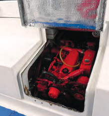 Access to the engine is very good. It’s coupled to a retractable and steerable Sonic drive leg.
