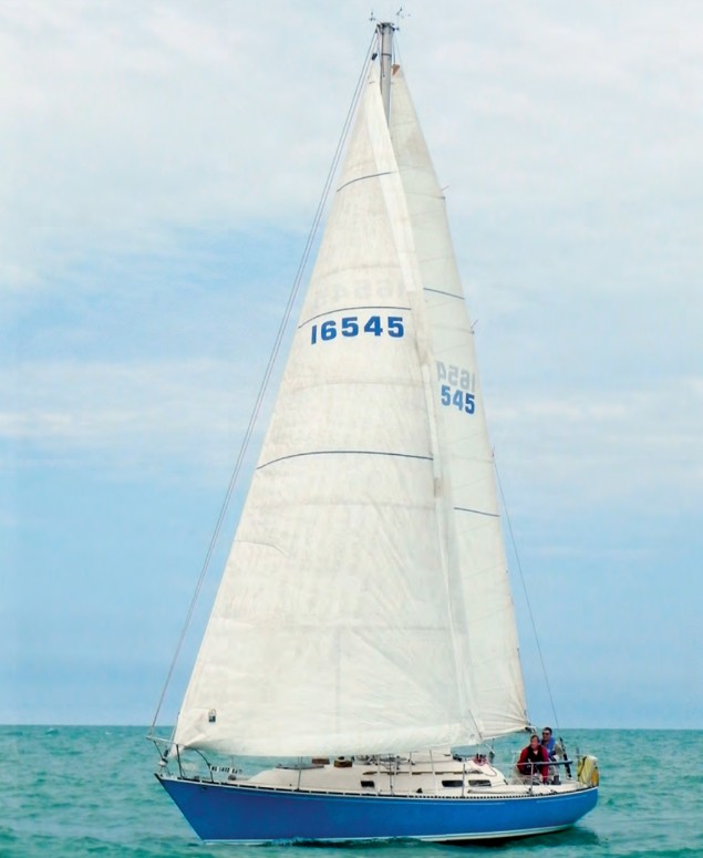 Skylark, a C&C 35 Mk II sailed by Al and Lorelei Goodman out of Racine, Wisconsin, shows off the design’s perfectly proportioned sheer, freeboard, and bow and stern overhangs.