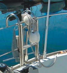 The ladder in normal position when sailing with crew.