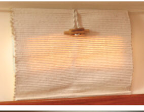 If you grow tired of the same old décor, use placemats of a different color tomorrow. No problem. There’s no sewing. Not a stitch.