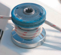 Self-tailing winches