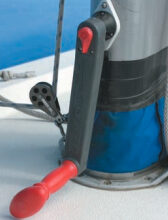 Mast winch handle