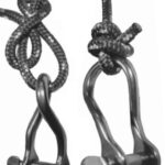 The buntline hitch is simple to use once you’ve learned to tie it.