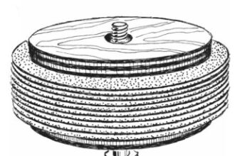 Illustration of sanding disks being stored