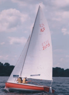 Jerry Powlas and wife, Karen Larson, in an earlier “career” as racing sailors.