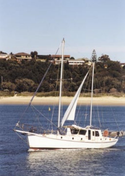 Soleares sailing.