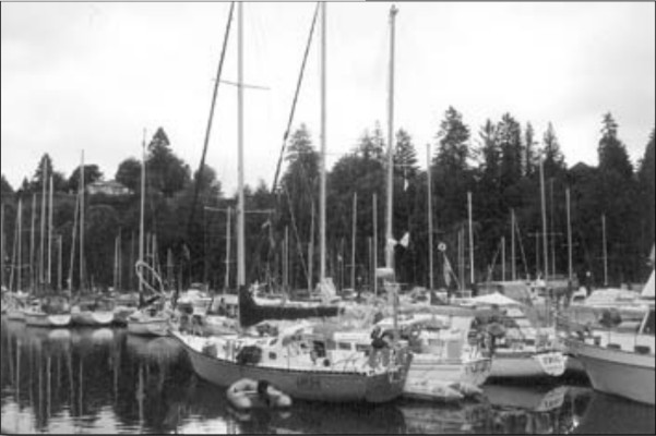 I’ve never heard of a Cascade Yachts rendezvous, although for years our Rose City Yacht Club cruises have often taken on the appearance of one. Dave and I were in good company in July 2001 when we rafted Tamara between Chuck Fisher and Karen Jacobsen’s Ursa and Mike and Delphi Godsil’s Trig at Cathlamet, Washington, on the lower Columbia River.
