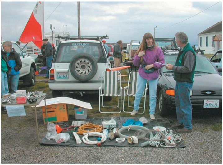The author’s wife, Marolyn McGowan, negotiates with a potential customer.