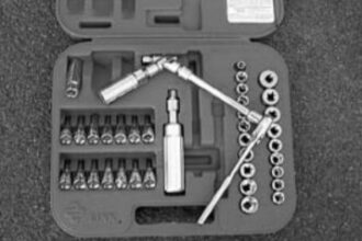 Marine writer Bill Brockway received a Link toolkit for review. The locking mechanism is nice, he concluded, but don’t drop the case full of loose parts!