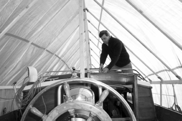 Tom Young enjoys working on his boat in Maine in late fall and early spring with his tarp acting like a greenhouse for him, cutting the wind and trapping the sun’s warmth. Since the sailing season is short in the northern latitudes, he prefers getting a jump on the boatwork so he and his family can sail during the sailing season.
