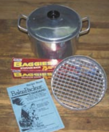 The BakePacker, an aluminum grid that fits in a 7 1⁄2- to 8-inch cook pot.