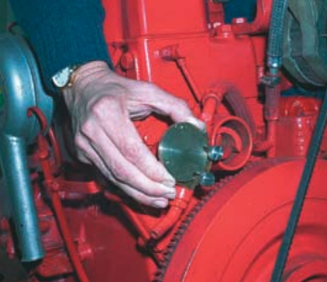 With a quick-release cover using screws requiring only finger-tightening, Speedseal makes impeller inspections easy and more likely to happen.