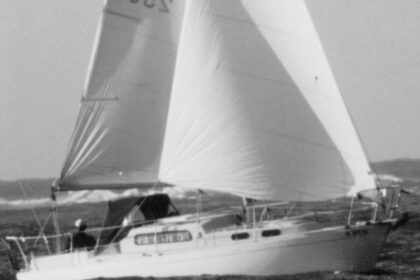 Sidney Rosen, who runs the American Vega Association, sent this photo of a Vega under sail. The photo’s from 1991, and the boat is Norman Meissner’s. See sidebar at the end of this article for more information about contacting the American Vega Association.