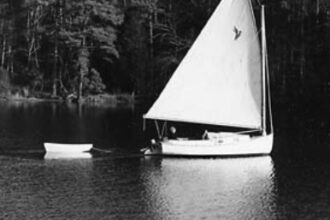 Before the refit: Dabbler as a Marshall Cat Sanderling.