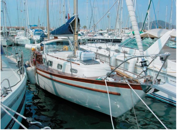 Roberto’s 1971 Nicholson 38, Lady Anwyn, is his idea of a good old boat. But the concept of what is “the right boat” varies with the sailor.