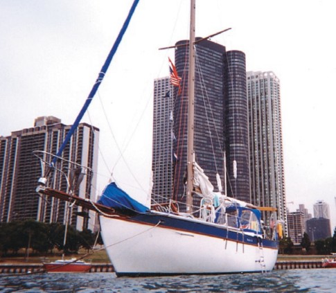 Chicago makes a fine backdrop for Russ Oldfather’s Elohssa Repus. This name has a long story and is a “backward spelling,” as his partner Judie McGlinchey explains tactfully.